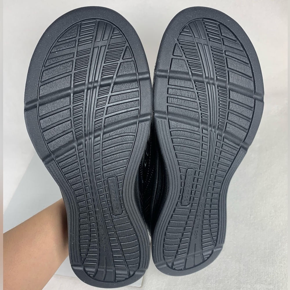 NEW New Balance Women's 577 V1 Hook and Loop Walking Shoe in Black Size 9.5M - Picture 3 of 9